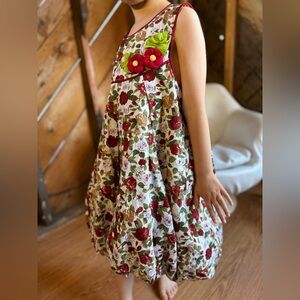 Beautiful Vintage Flower Print Dress Balloon Bottom and Puffy Flower Detailing